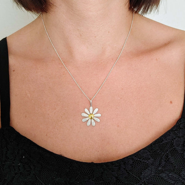 Daisy Necklace Smitted Studio