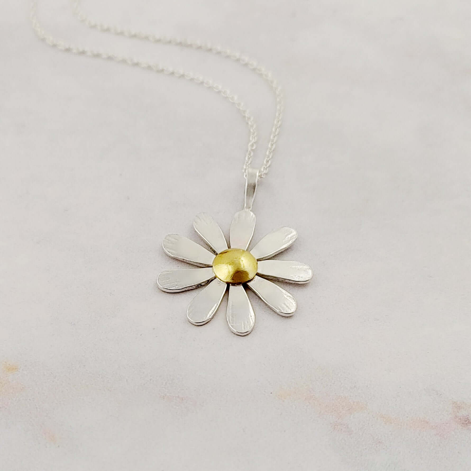 Daisy Necklace Smitted Studio