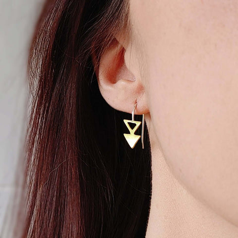 Dart earrings Smitted Studio